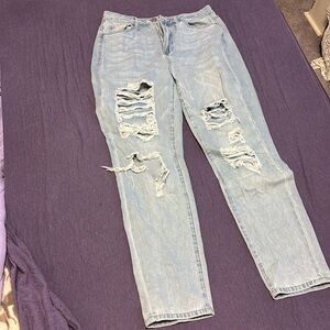 Fashion nova distressed mom jeans light wash size 11 juniors